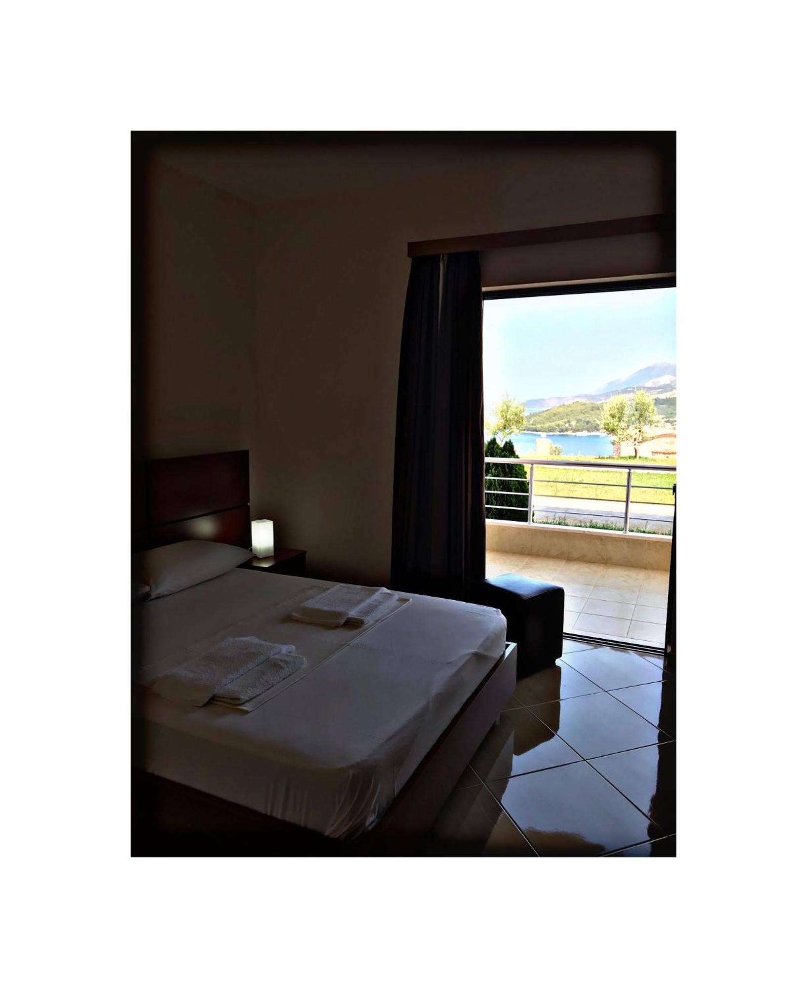 Belvedere Hotel & Suites Himare Exterior photo