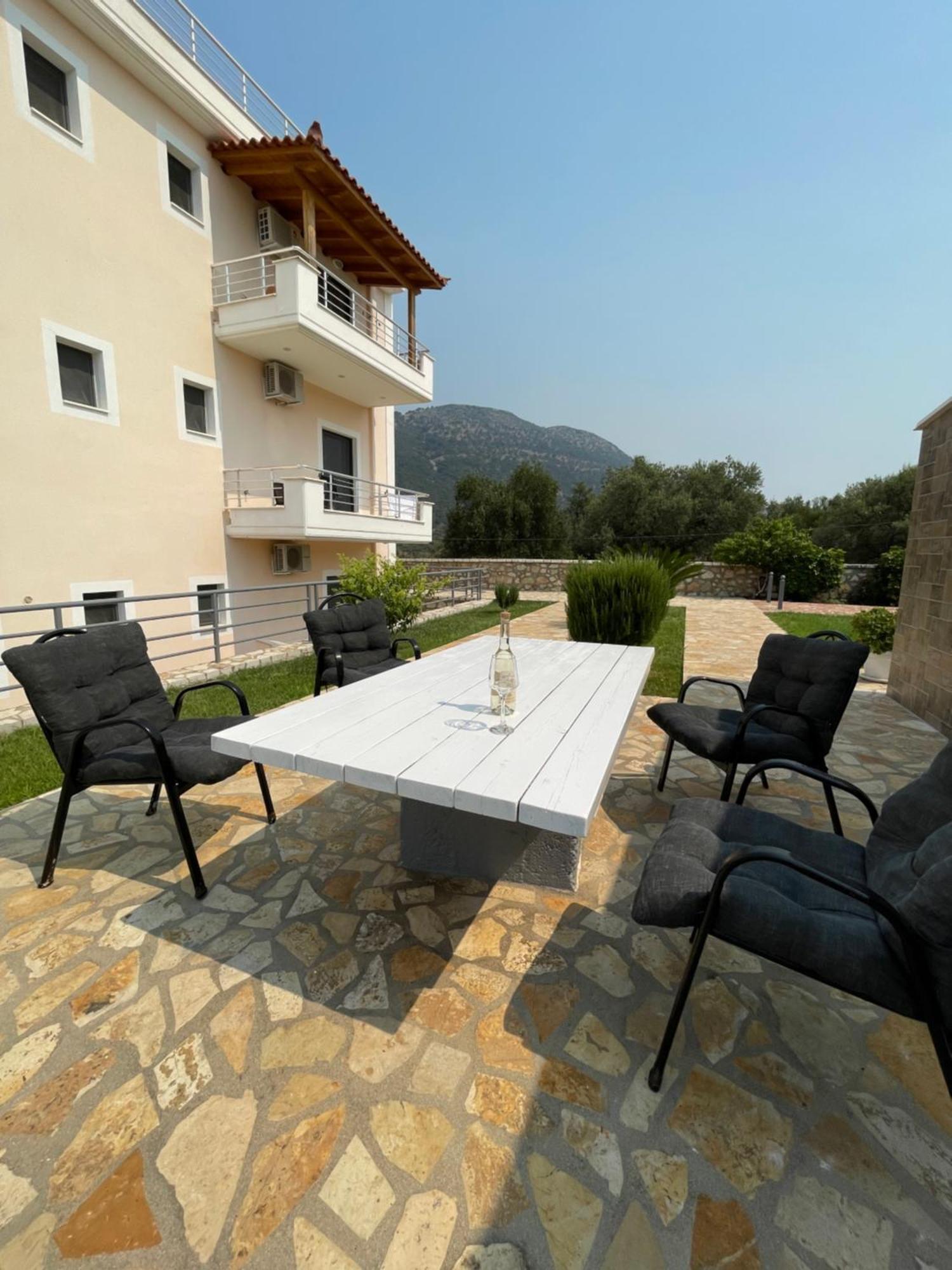 Belvedere Hotel & Suites Himare Exterior photo